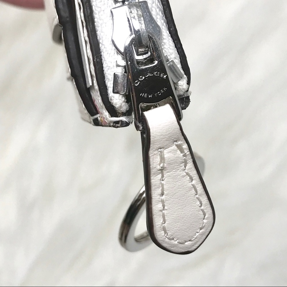 🦋LAST ONE🦋COACH Mini Card Skinny Keychain ID - Picture 5 of 5